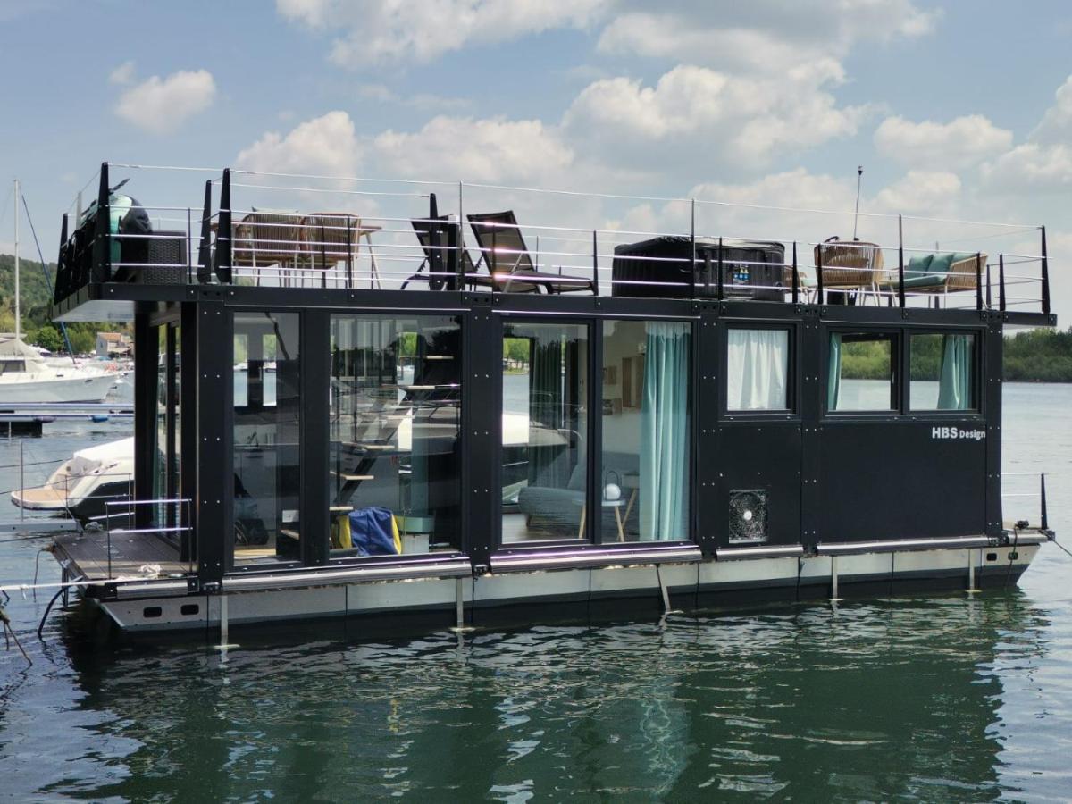 Отель La Dolce Vita House Boat Lisanza Экстерьер фото