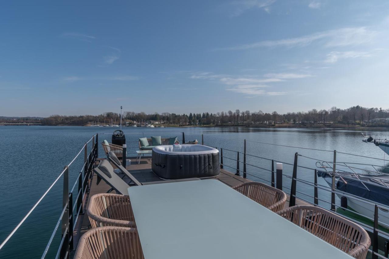Отель La Dolce Vita House Boat Lisanza Экстерьер фото